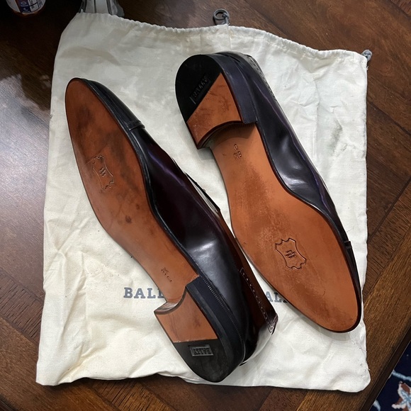 Bally men,s shoes, size 8.5 , dark bordo excellent condition. With dust bags. - Picture 4 of 7